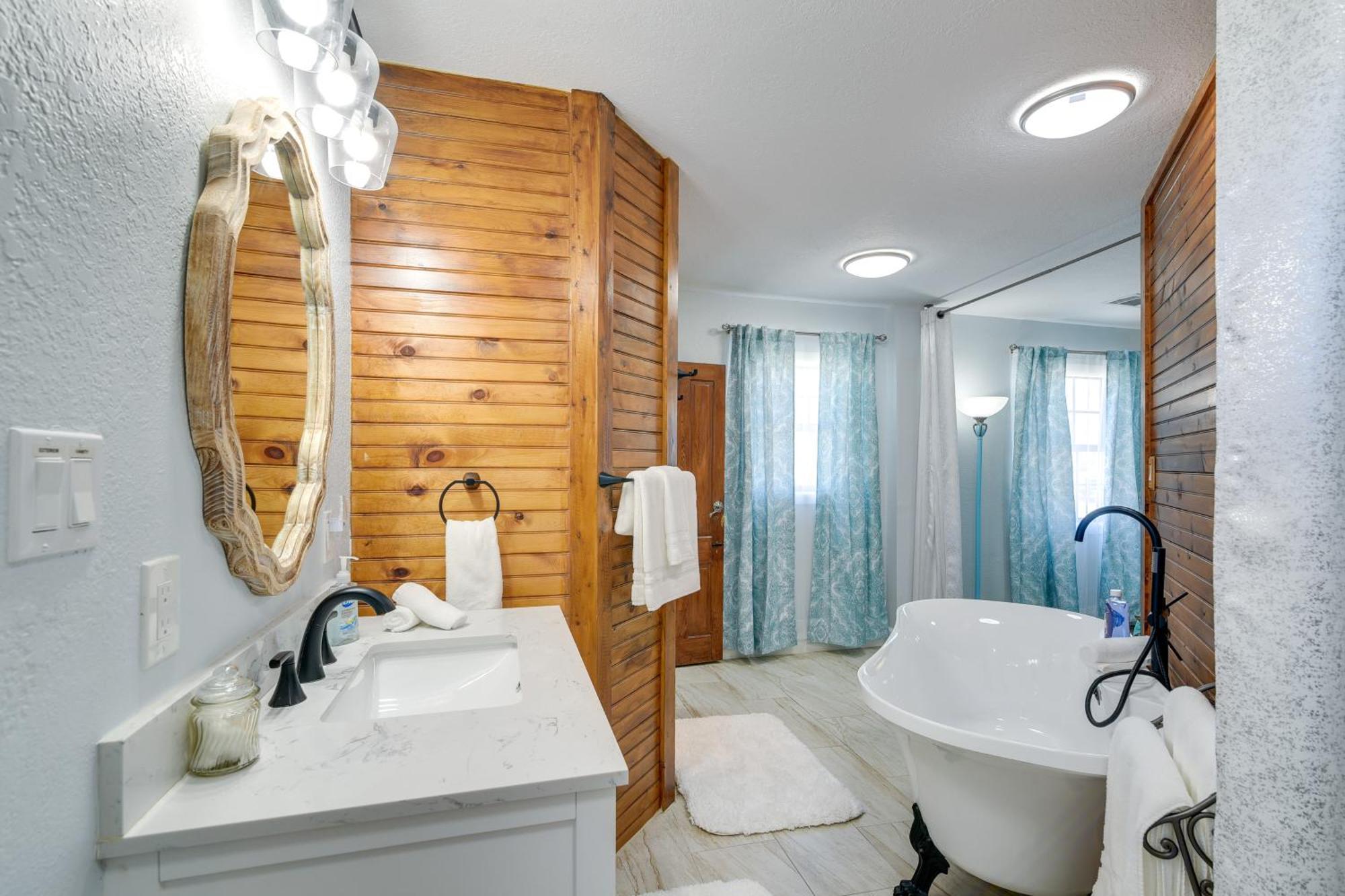 Seaside Retreat In Galveston Near Pleasure Pier! Villa Exterior photo